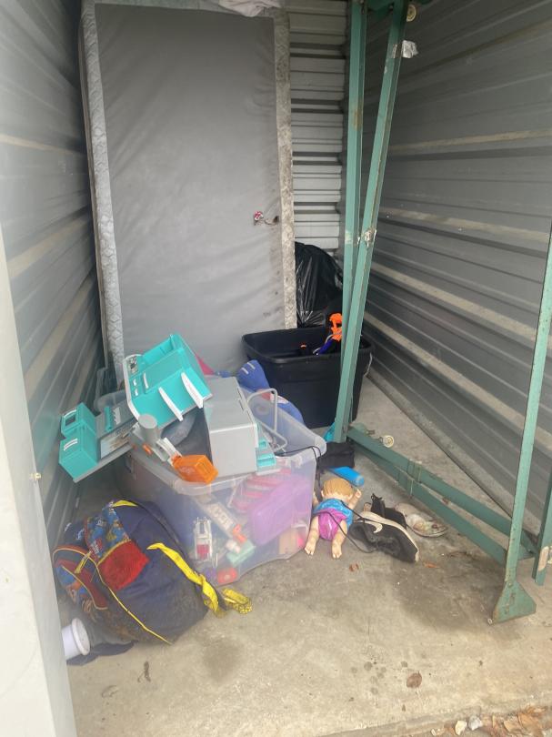 Storage Unit Auction in Pensacola, FL at Gray Line Storage 1300 N T