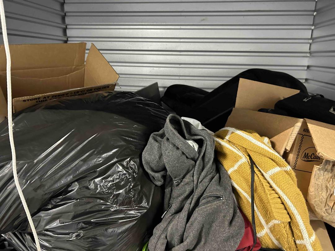 Storage Unit Auction in Newberry, FL at Newberry ends on 21st July