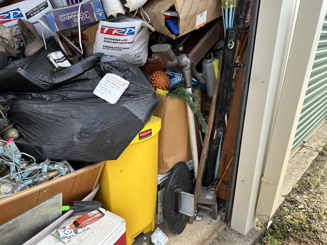 Storage Unit Auction in MS at Space Place Mini Mc Comb ends on 23rd June, 2023 1209 PM