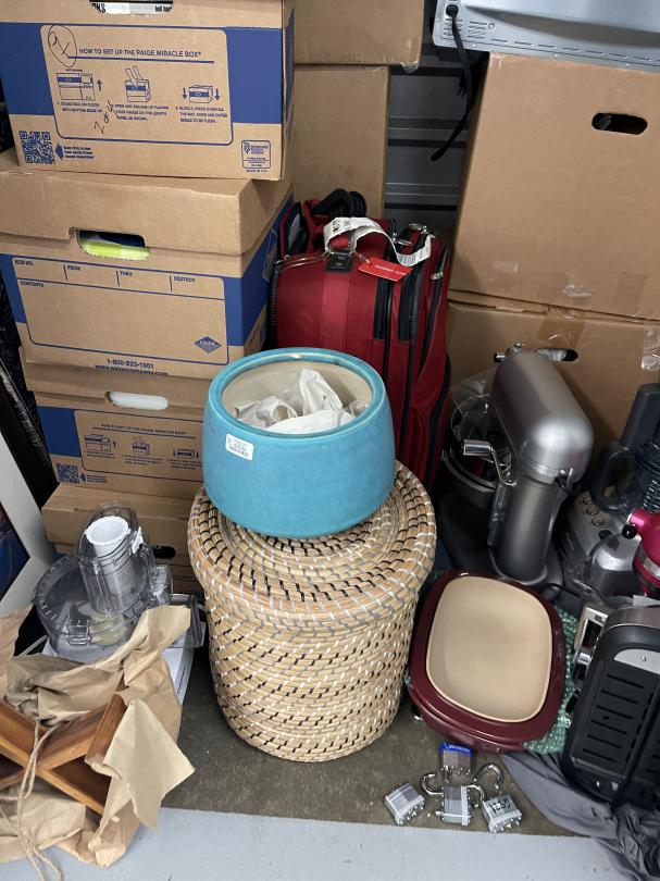 Storage Unit Auction in Bayonne, NJ at Delta SelfStorage Bayonne