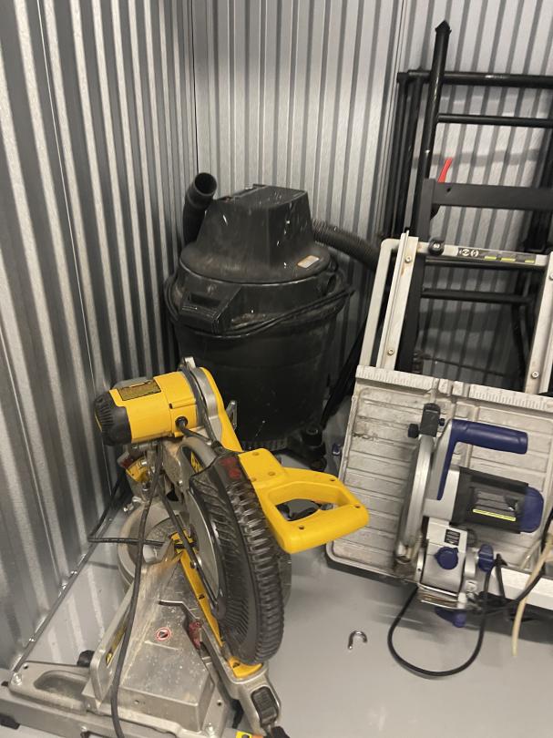 Storage Unit Auction in Bayonne, NJ at Delta SelfStorage Bayonne