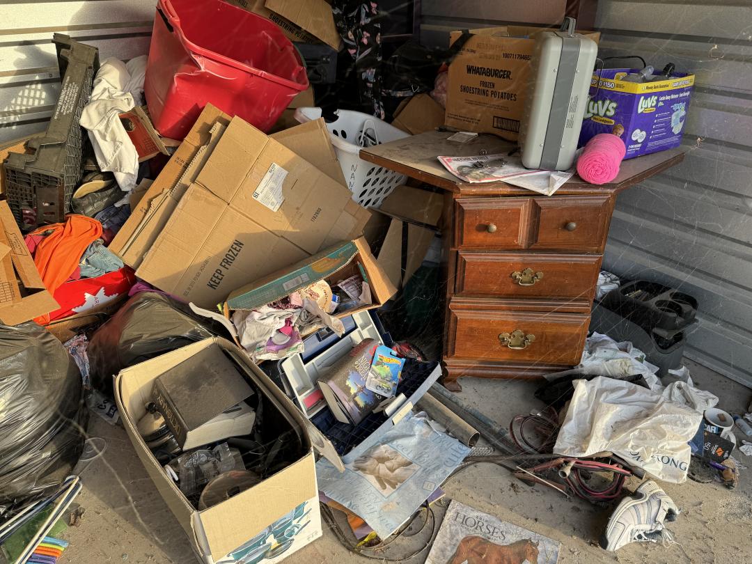 Storage Unit Auction in Kellyville , OK at EZ mini storage ends on 15th