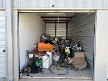 26) Ziploc Storage Bags and Totes - Roller Auctions