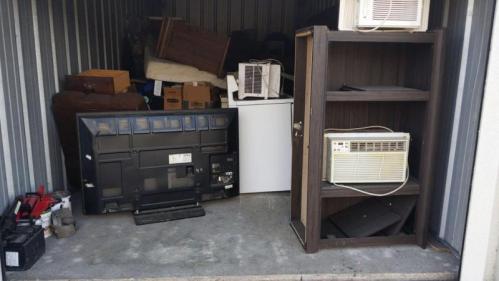 https://storageauctions.com/uploads/auctions_unit/481373/500_281//StorageCentral_6%20Of%20JanuaryAuction_Unit_481373_2991210.jpg