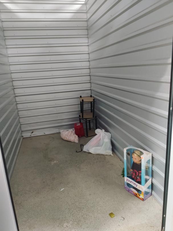 Storage Unit Auction in Knoxville, TN at Mini Storage Depot Chapman