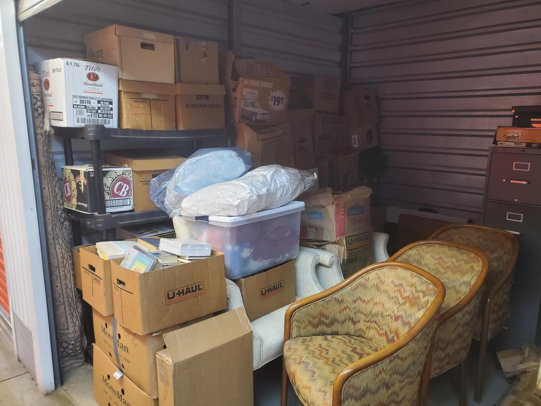 is uhaul open today 4th of july