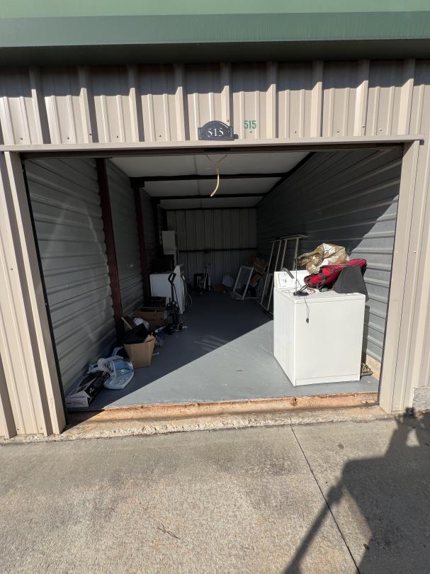 Storage Unit Auction in Warner Robins, GA at World Self Storage ends on ...