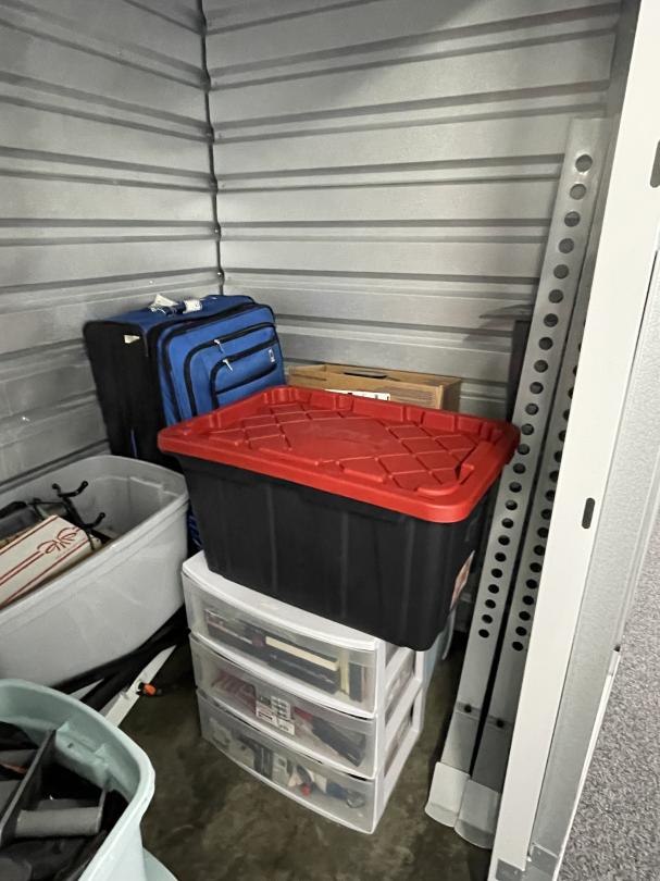 Storage Unit Auction in Canonsburg, PA at Guardian Storage - North ...