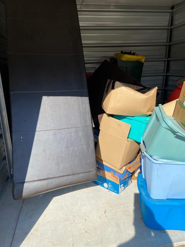 Storage Unit Auction in Belleville, IL at Gateway Storage Mall