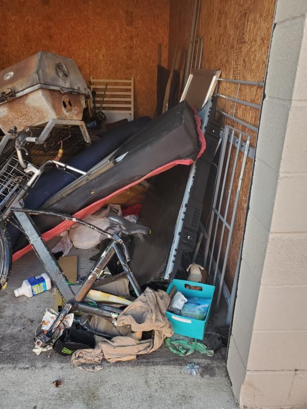 Storage Unit Auction in Collinsville, IL at Red Dot Storage 174 ends on