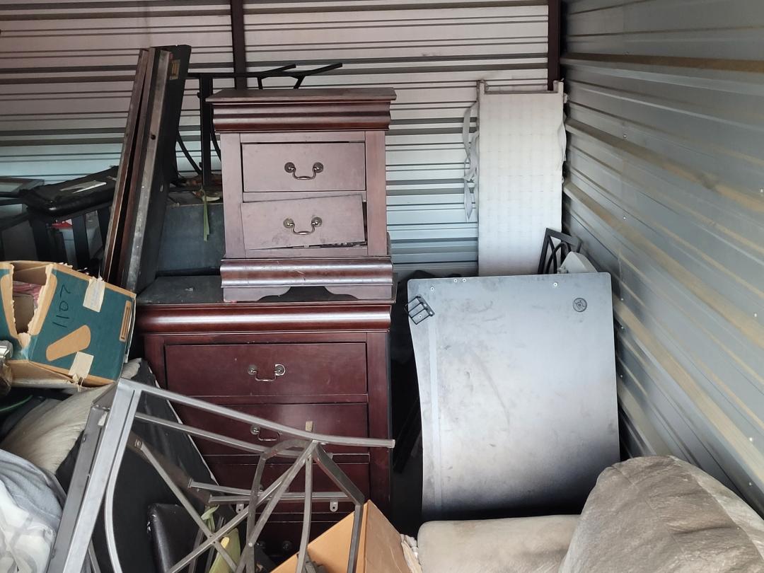 Storage Unit Auction in E. Dublin, GA at Curry RentalsMarket Square