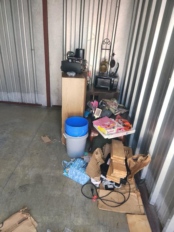 Storage Unit Auction in Jeffersonville , IN at UHaul Moving & Storage
