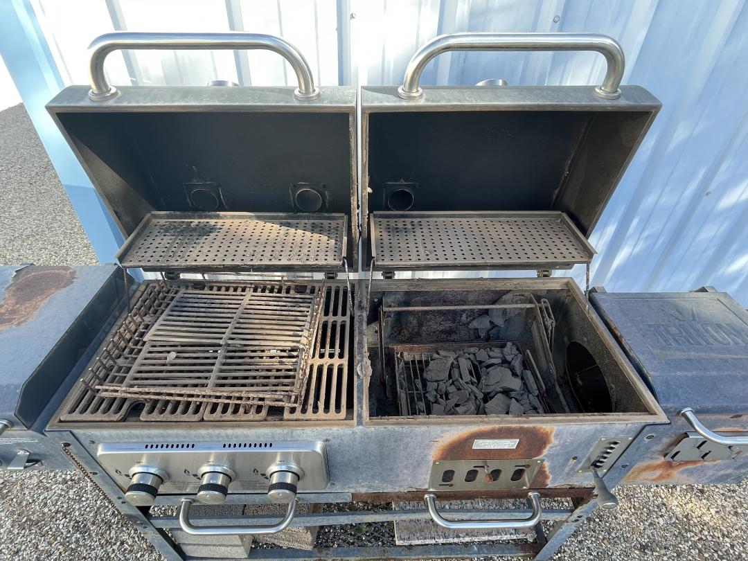 Storage Unit Auction in Lubbock, TX at Brad's Self Storage Upland